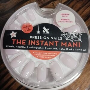 Olive & June Instant Mani Press-On Nails, Ghoulfriends